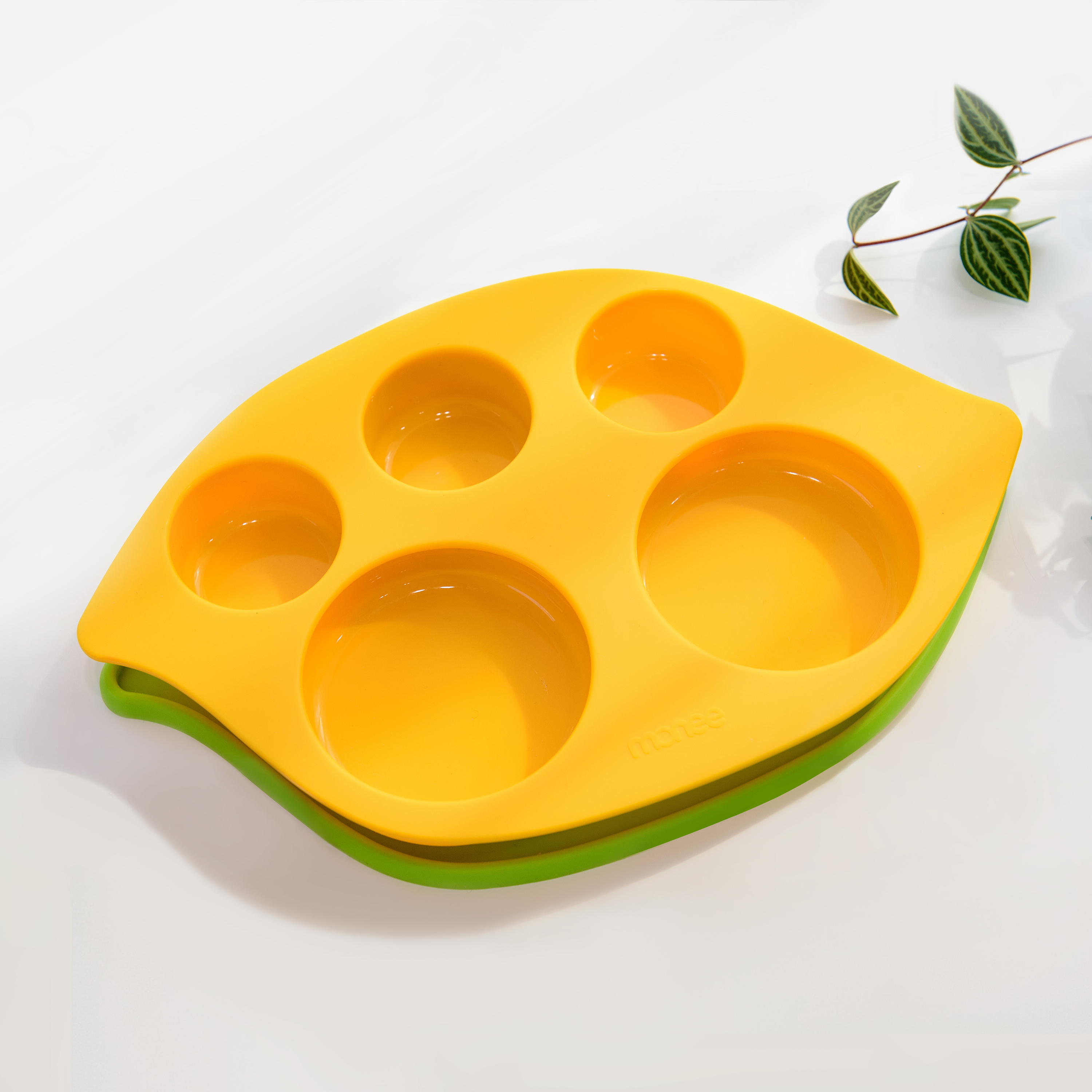 Pea Pod Silicone Suction Food Plate / Divided Plate   Baby Feeding  Suction  Non-Slip  Dishwasher oven Safe  BPA Free  Baby Utensils
